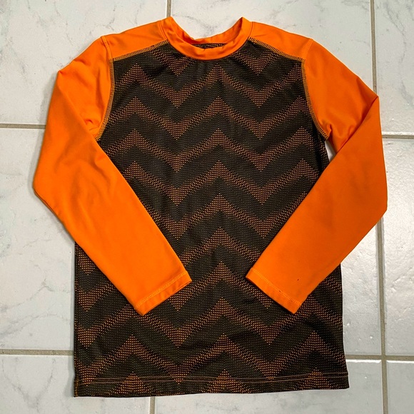 🍊 Boys sport top 🍊 - Picture 1 of 9